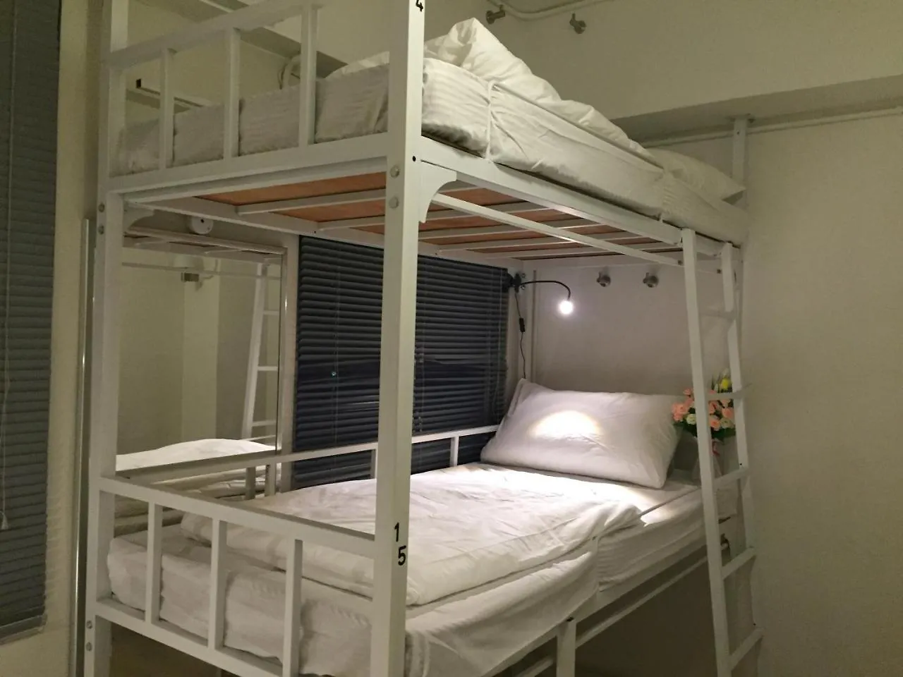 Apple Hotel Hong Kong Hostel